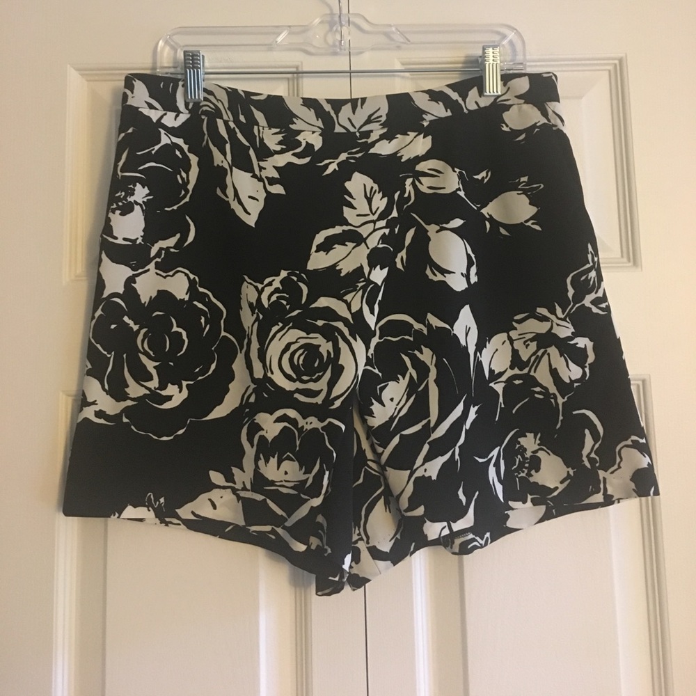 {Lauren by Ralph Lauren} Skort Size 8